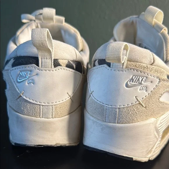 Nike Air Max 90 Futura Cow Print Suede - Picture 3 of 9